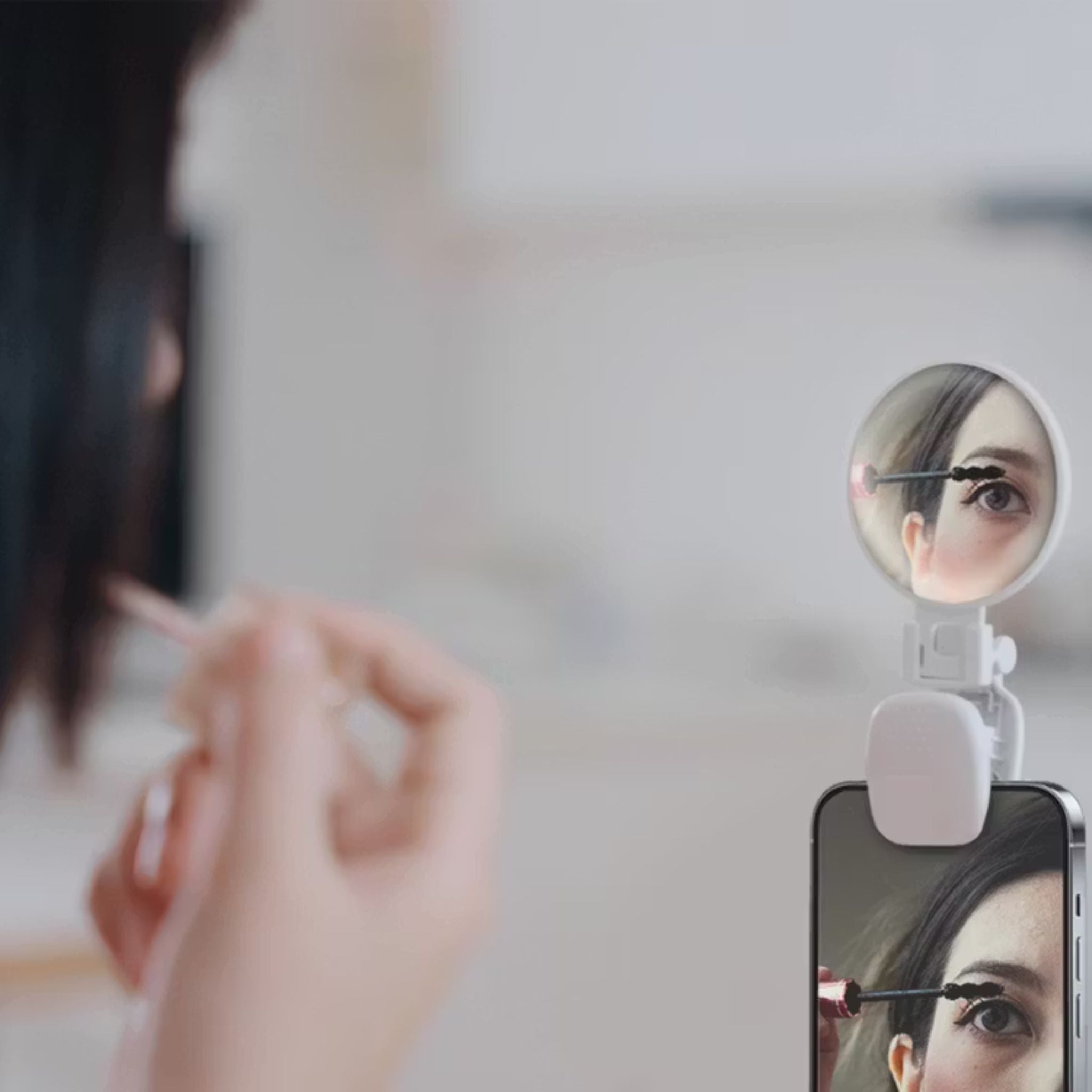 Porodo Lifestyle Clip-On Mirror Fill Light with Camera Mount, Type-C Charging Port, 200mAh Battery Capacity, Up to 4 Hours Working Time, 180° Adjustable Angle, Customizable Light Modes - White